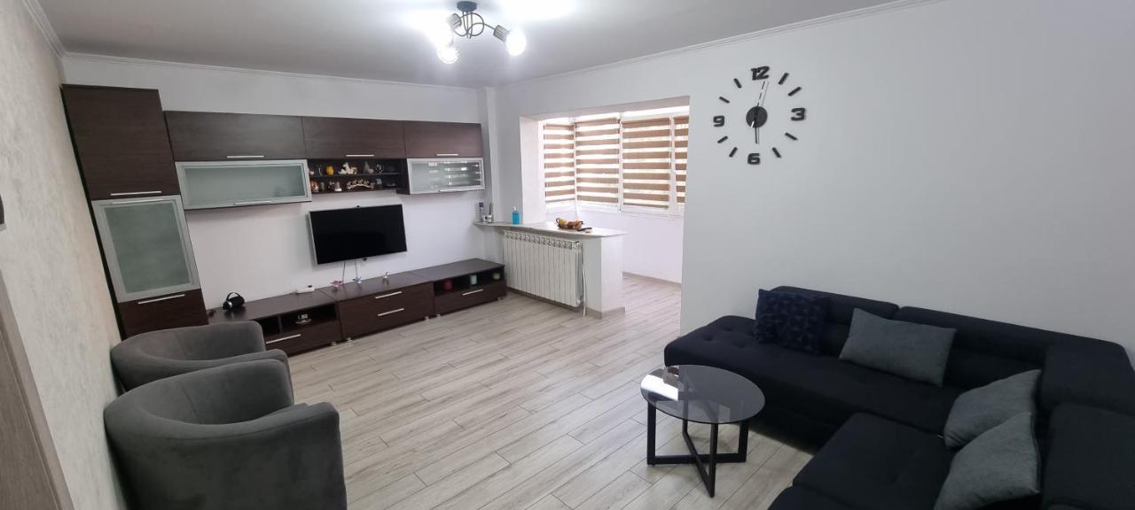 Ilona Apartament 3 Camere Râmnicu Vâlcea المظهر الخارجي الصورة