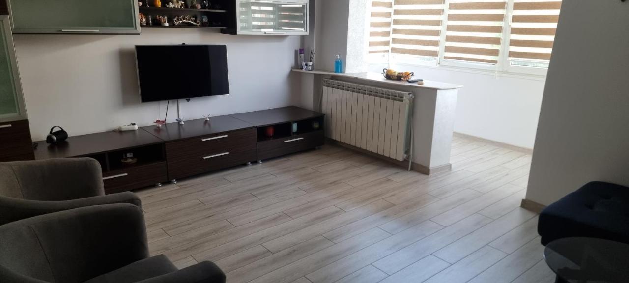 Ilona Apartament 3 Camere Râmnicu Vâlcea المظهر الخارجي الصورة