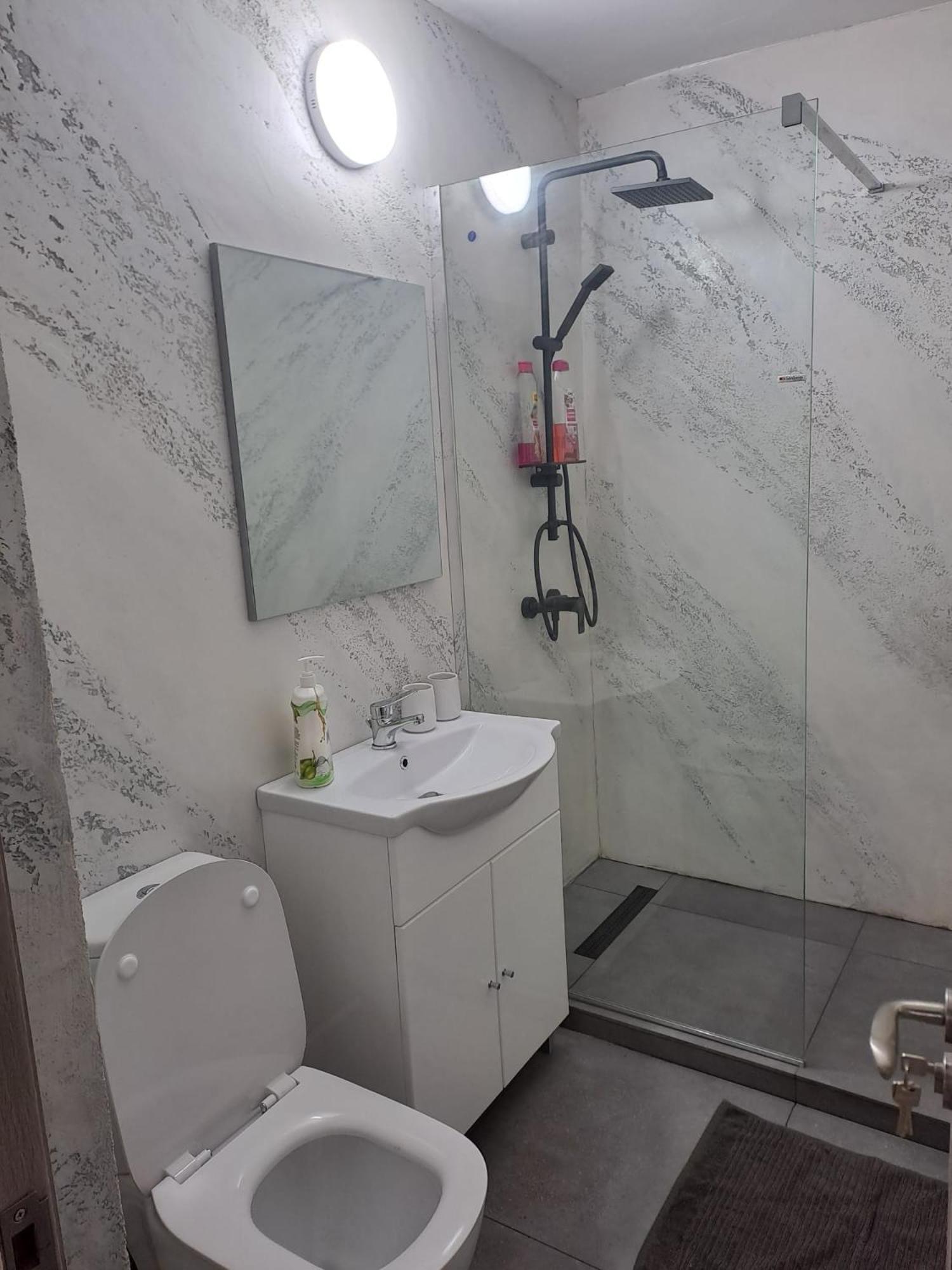 Ilona Apartament 3 Camere Râmnicu Vâlcea المظهر الخارجي الصورة
